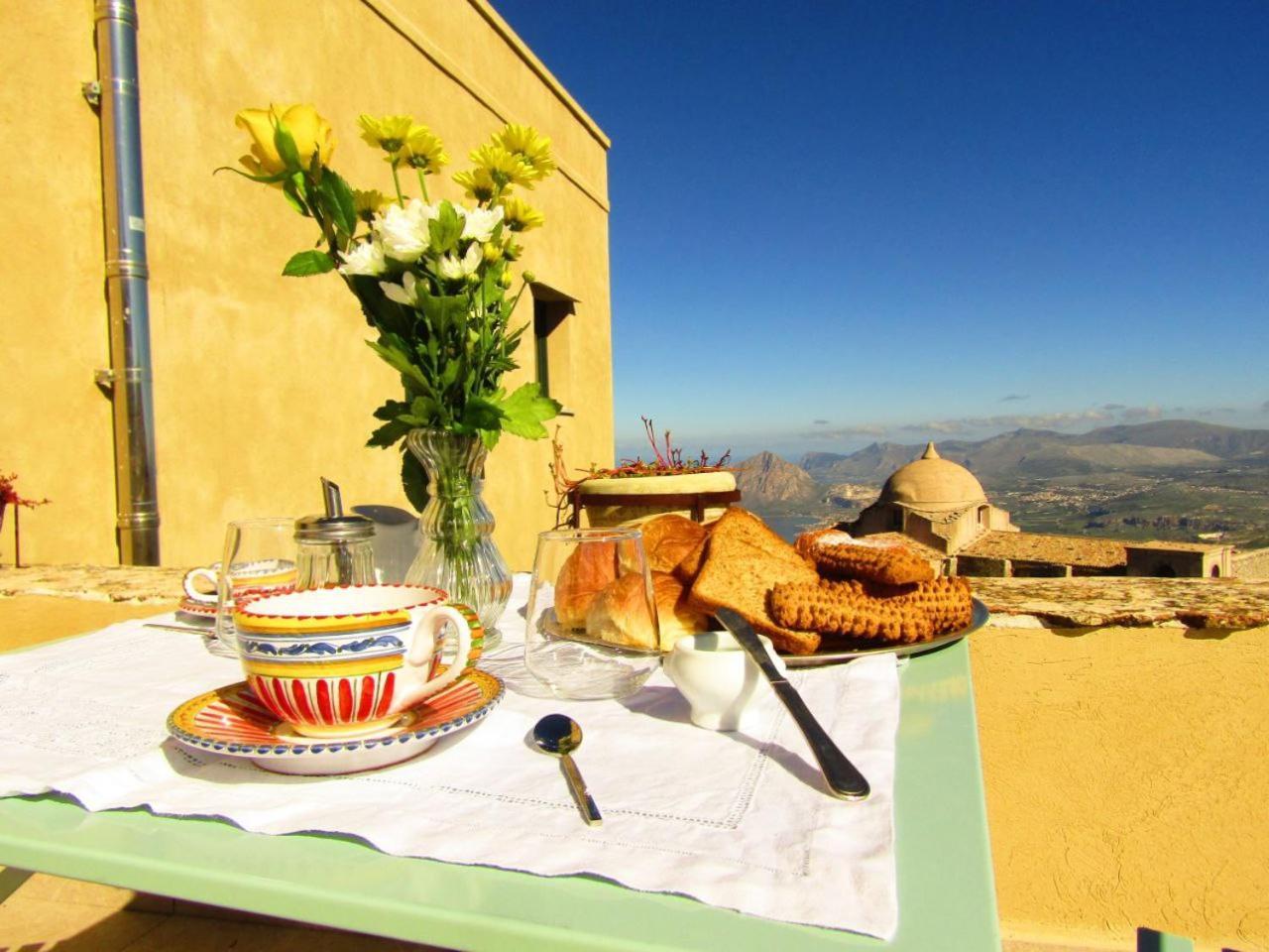 Casa Cattauro Camere Vista Cielo Erice Oda fotoğraf